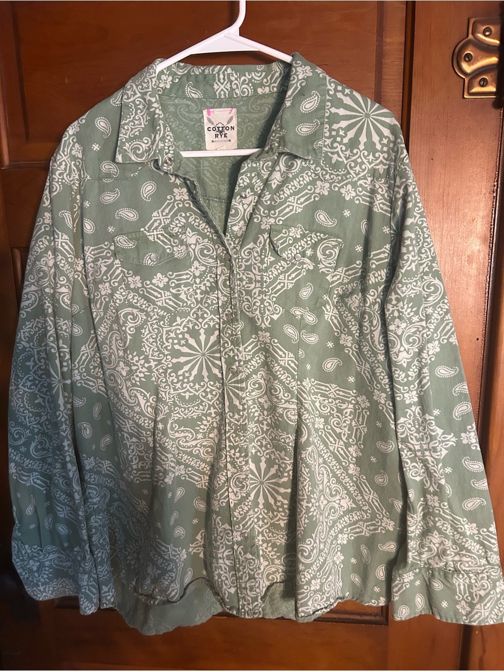 Women’s Cotton and Rye Sage Green Bandana Print Shirt Western Pearl Snap